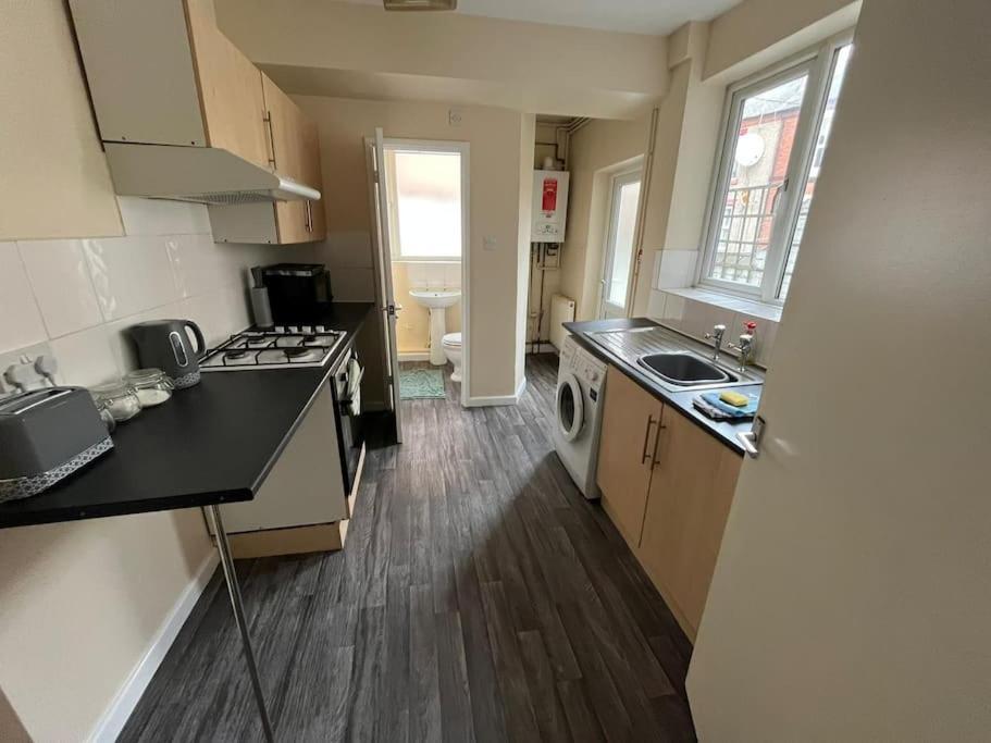 Flat 1, 67 Colwick Road Ng2 4Al Apartment Nottingham Exterior photo